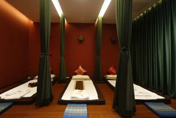 杭州滨江区泰式按摩的被动瑜伽:当身体被折叠成诗